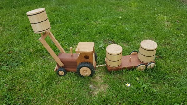 tracteur en bois jouet