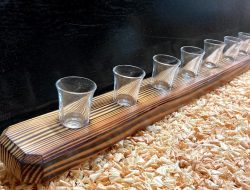 Planche à shooters en bois